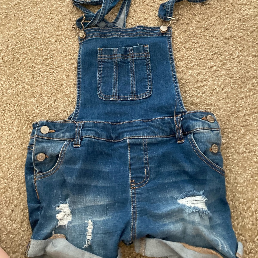 Overall shorts